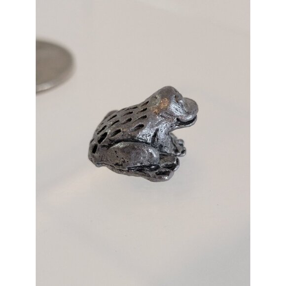 Vtg Michael Ricker? Bartlett Pewter Frog Miniature Figure Small 0.5" Size - Picture 5 of 7